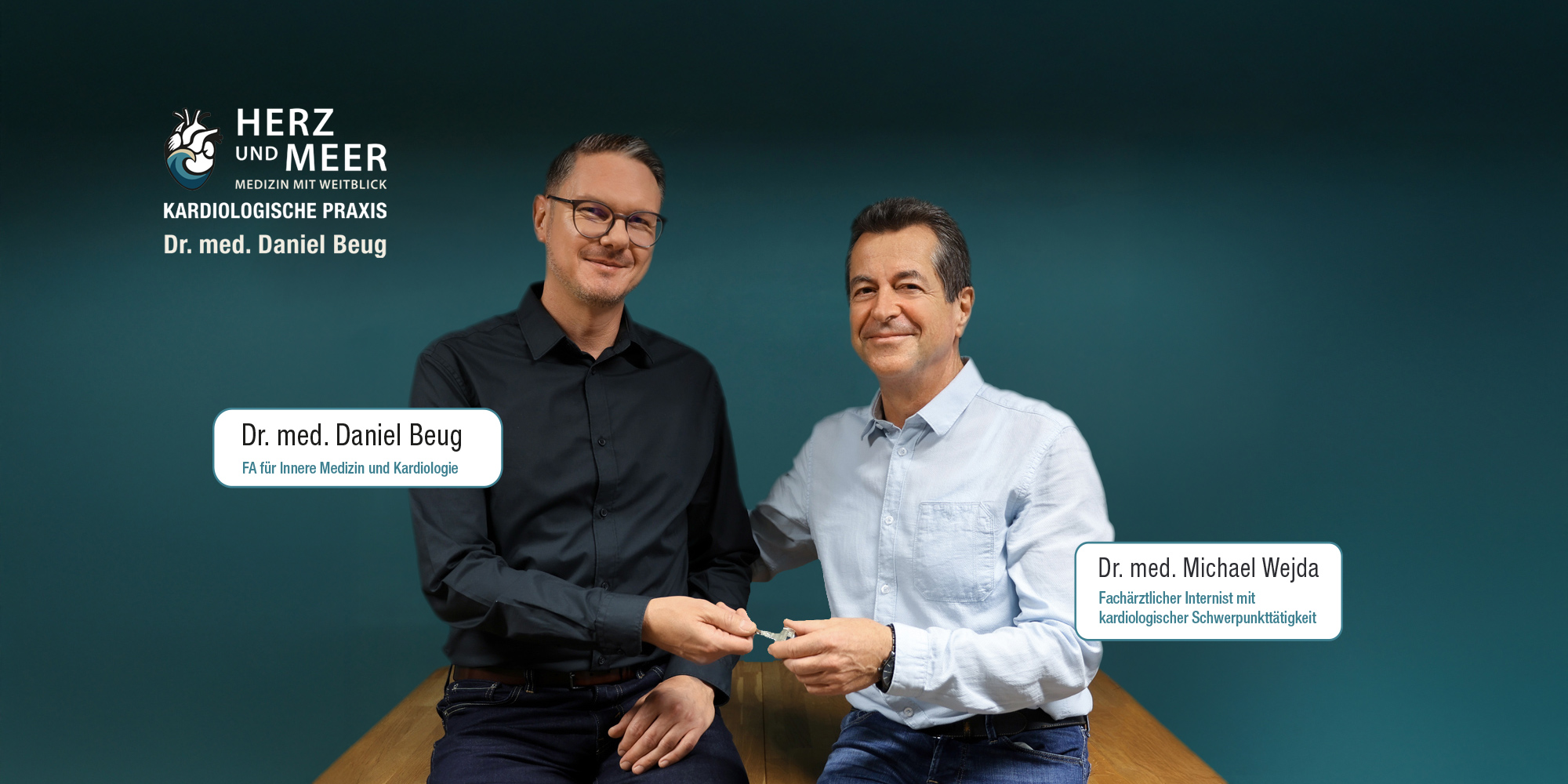 Dr. med. Daniel Beug und Dr. med. Michael Weijda schlüsselübergabe Dr. Beug und Dr. Wejda